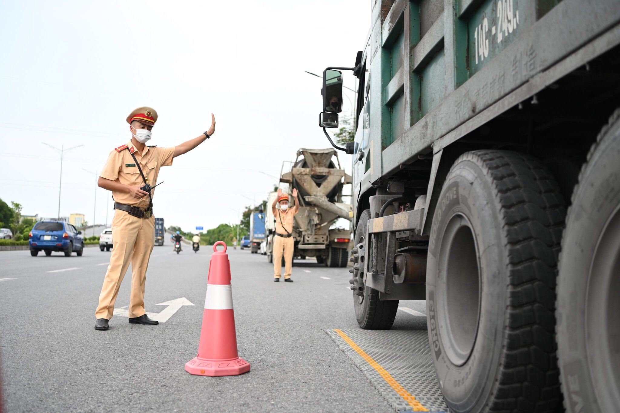 Xử lý 250 trường vi phạm quy định về trật tự an toàn giao thông ngày 07.9